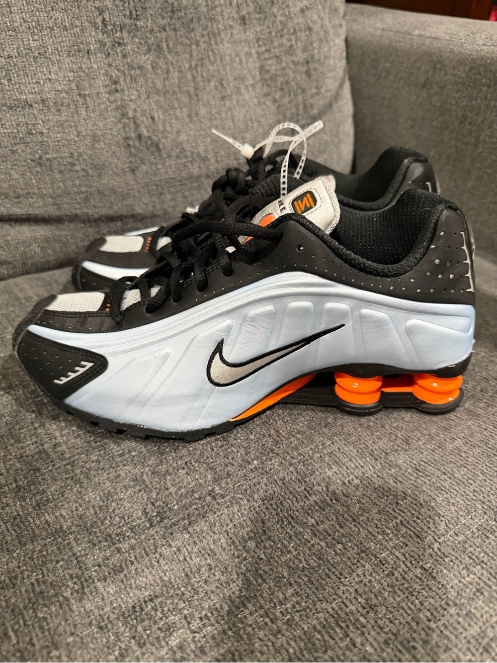 Nike Shox R4 Women’s 8.5 AR3565-401 Blue Tint Black Orange New Women's Sneakers
